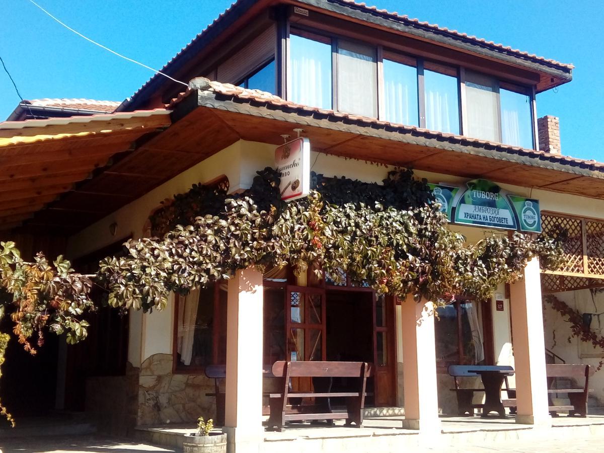 Guest House Ambrozia Kotel Exterior photo